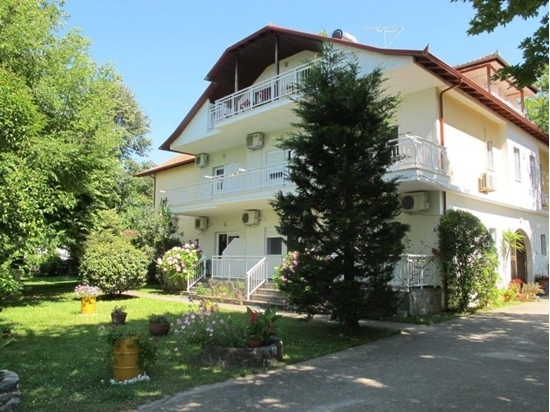 ВИЛА АКТИ МАТИ