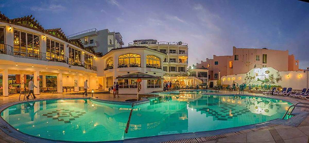 Minamark Beach Resort 4*